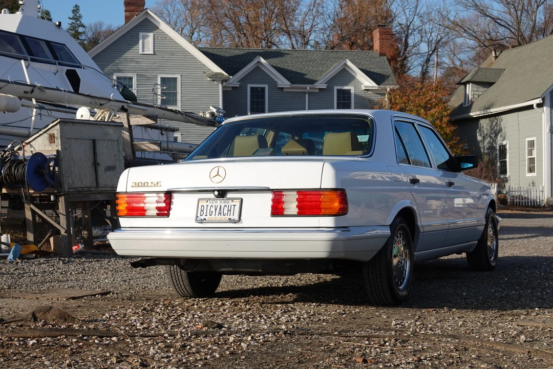 1990 Mercedes-Benz W126 S-Class Sedan - Image 7 of 31