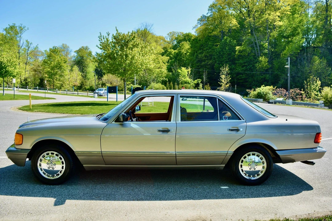 1990 Mercedes-Benz W126 S-Class Sedan - Image 3 of 31