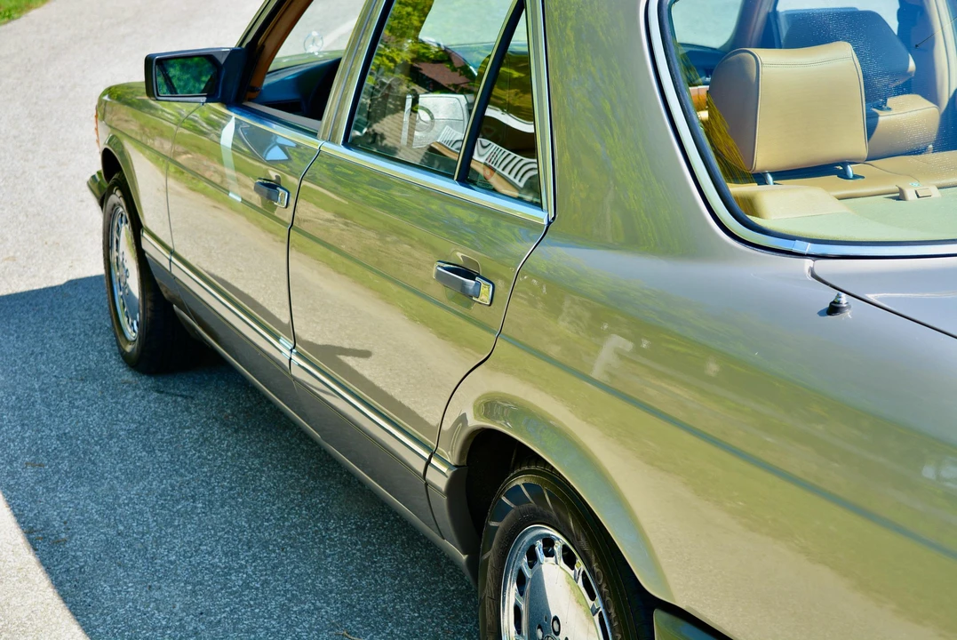 1990 Mercedes-Benz W126 S-Class Sedan - Image 22 of 31
