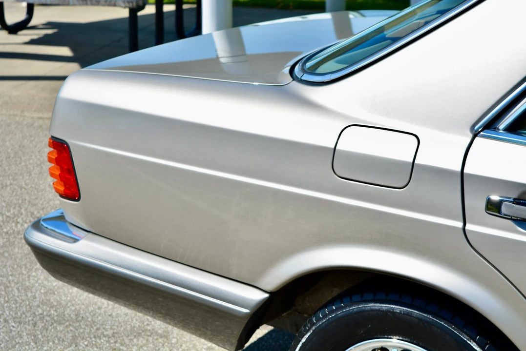 1990 Mercedes-Benz W126 S-Class Sedan - Image 31 of 31