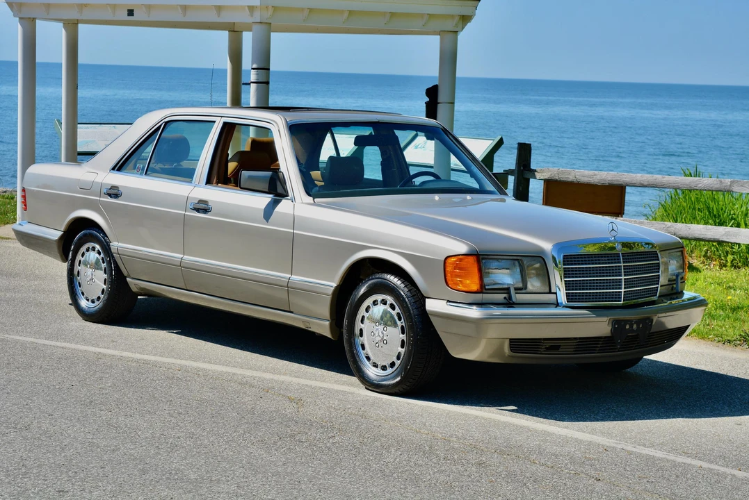 1990 Mercedes-Benz W126 S-Class Sedan - Image 8 of 31