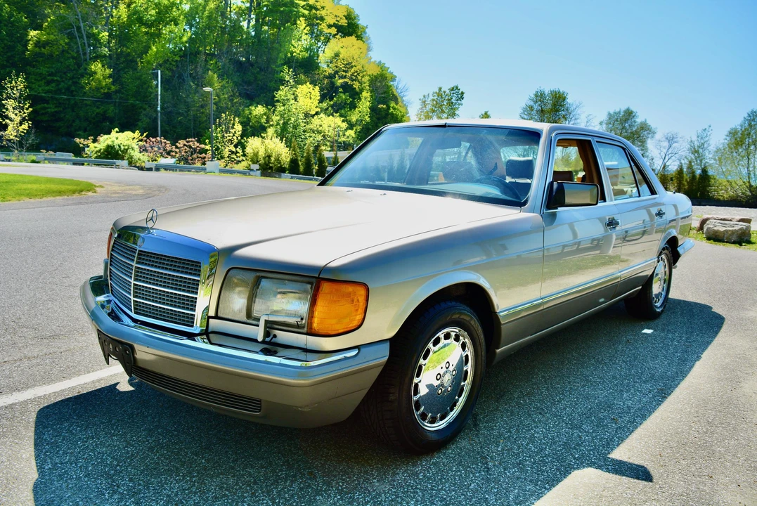 1990 Mercedes-Benz W126 S-Class Sedan - Image 6 of 31