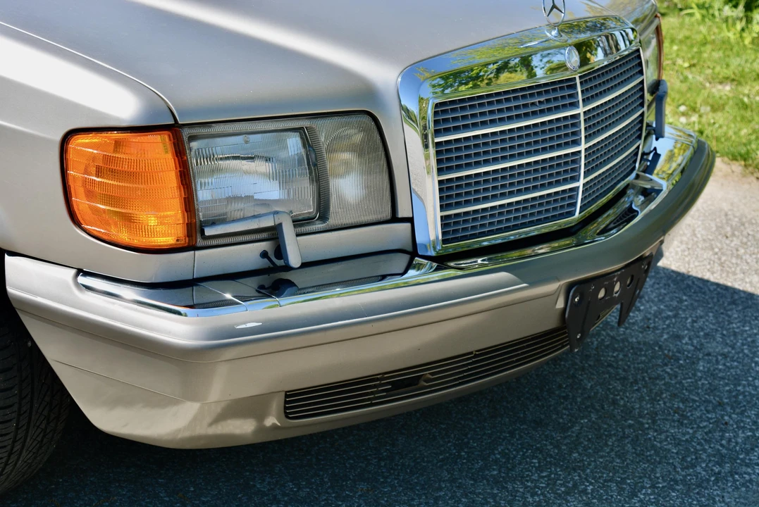 1990 Mercedes-Benz W126 S-Class Sedan - Image 12 of 31