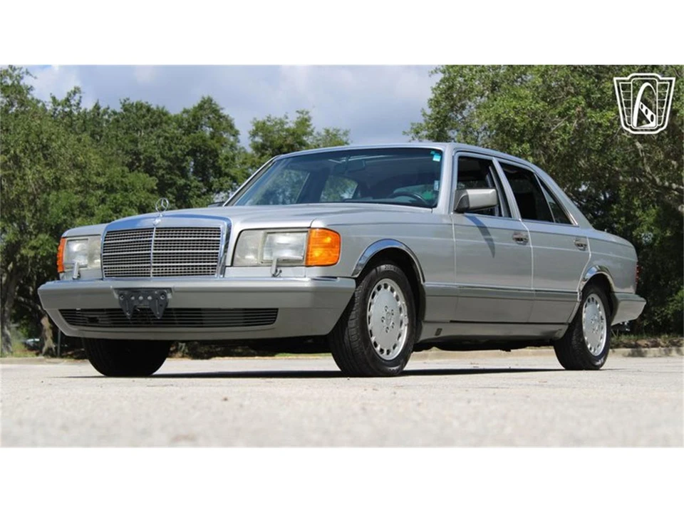 1990 Mercedes-Benz W126 S-Class Sedan - Image 2 of 31