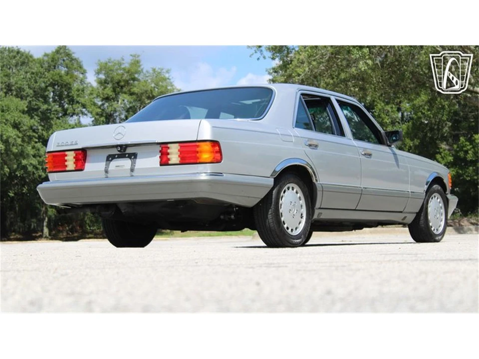 1990 Mercedes-Benz W126 S-Class Sedan - Image 17 of 31