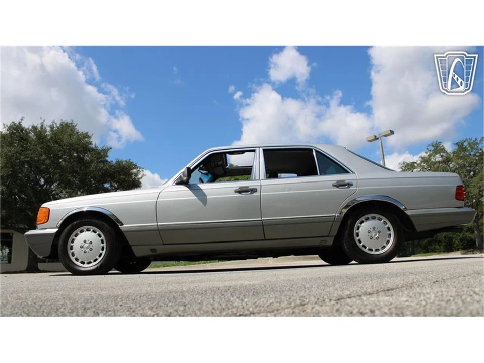 1990 Mercedes-Benz W126 S-Class Sedan - Image 8 of 31
