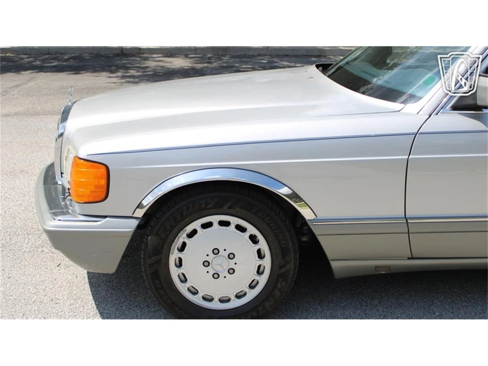 1990 Mercedes-Benz W126 S-Class Sedan - Image 28 of 31