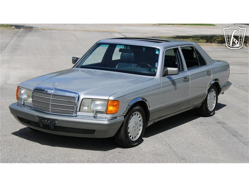 1990 Mercedes-Benz W126 S-Class Sedan - Image 4 of 31