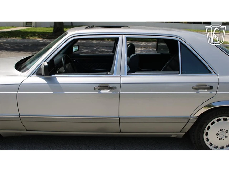 1990 Mercedes-Benz W126 S-Class Sedan - Image 29 of 31