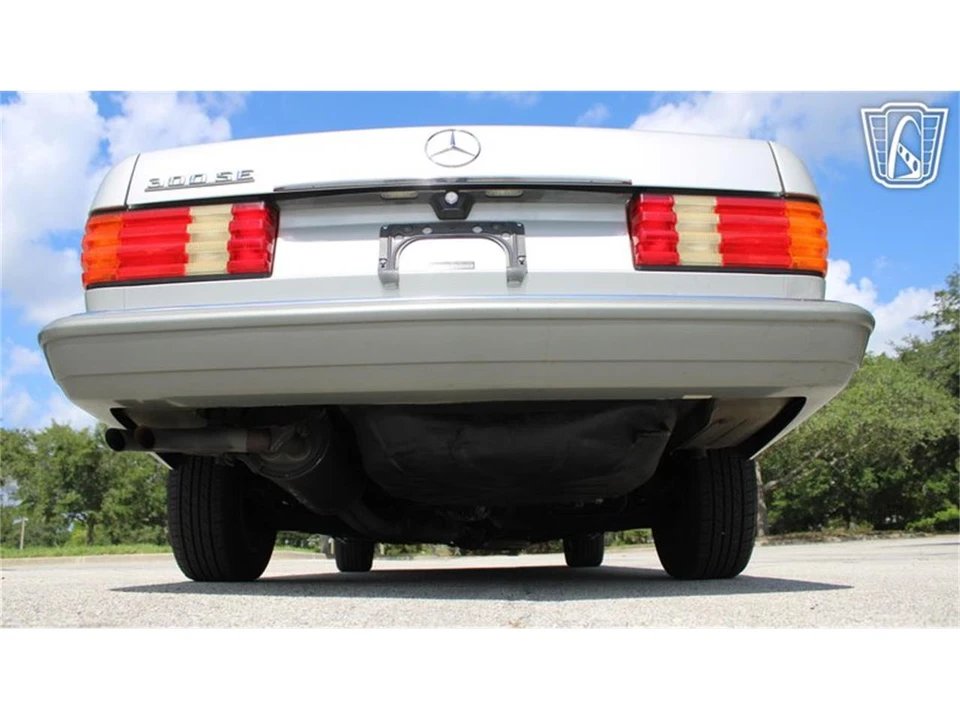 1990 Mercedes-Benz W126 S-Class Sedan - Image 14 of 31