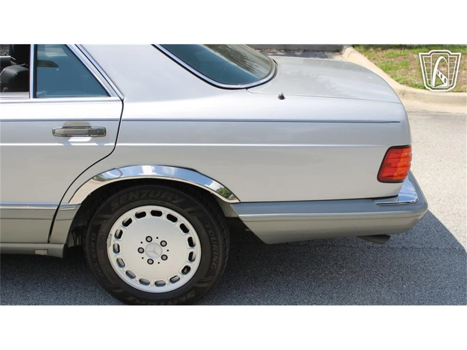 1990 Mercedes-Benz W126 S-Class Sedan - Image 30 of 31