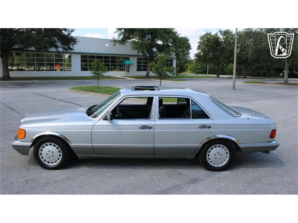 1990 Mercedes-Benz W126 S-Class Sedan - Image 10 of 31