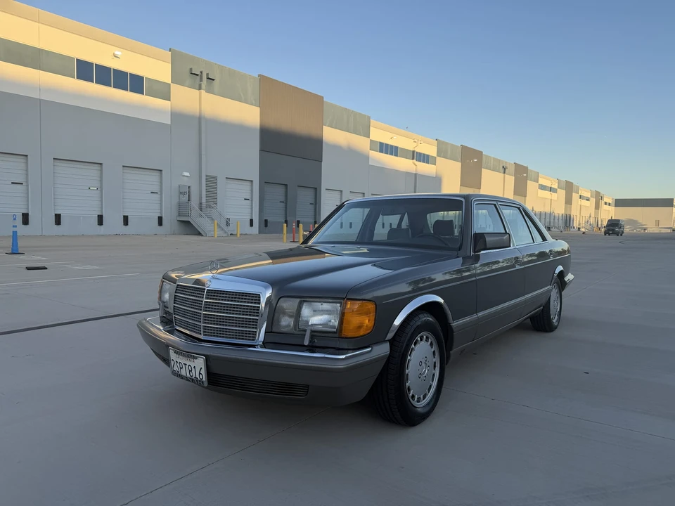 1990 Mercedes-Benz W126 S-Class Sedan - Image 4 of 31