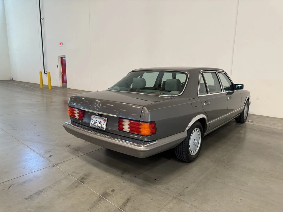 1990 Mercedes-Benz W126 S-Class Sedan - Image 22 of 31