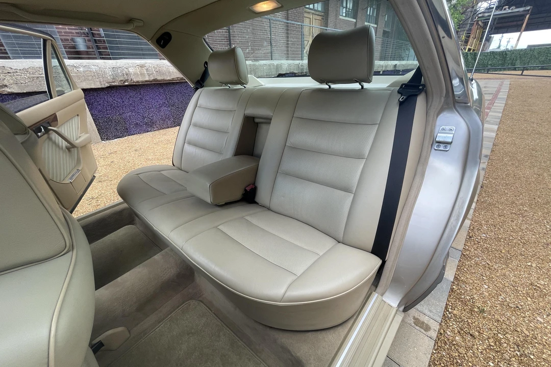 1990 Mercedes-Benz W126 S-Class Sedan - Image 30 of 31