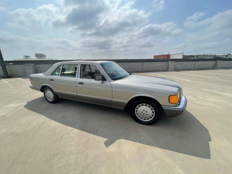 1990 Mercedes-Benz W126 S-Class Sedan - Image 11 of 31