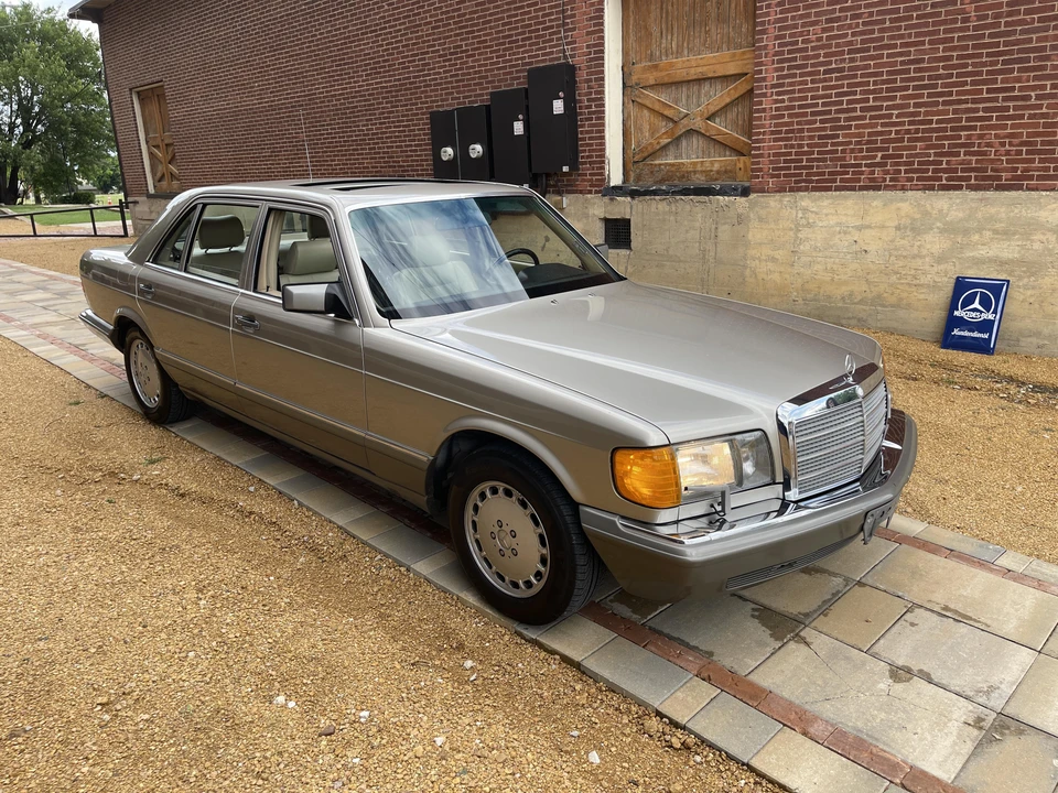 1990 Mercedes-Benz W126 S-Class Sedan - Image 13 of 31
