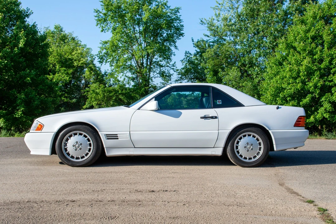1990 Mercedes-Benz R129 SL-Class - Image 2 of 31