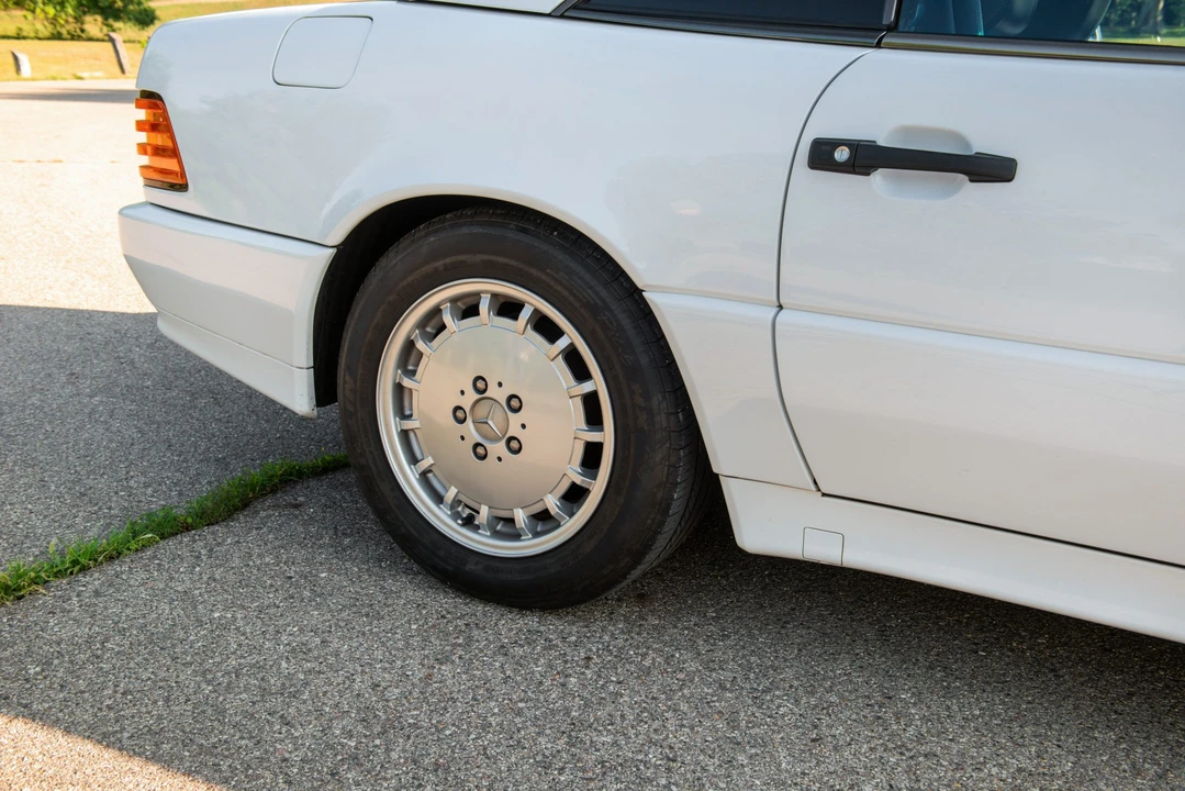 1990 Mercedes-Benz R129 SL-Class - Image 28 of 31