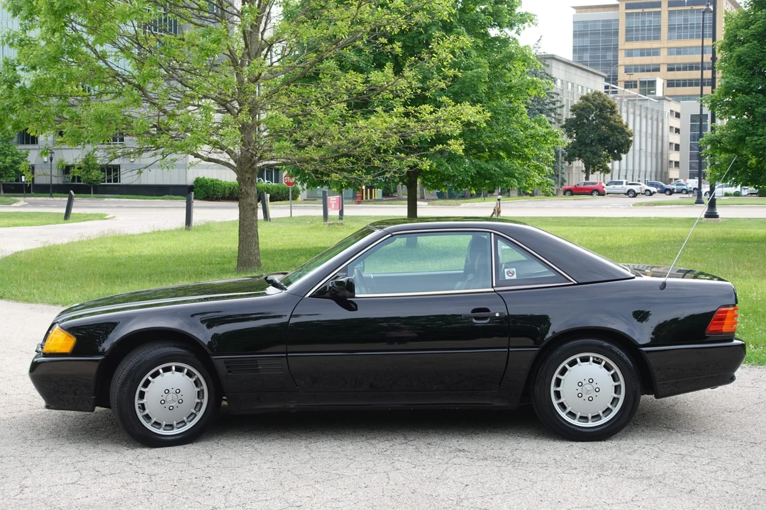 1990 Mercedes-Benz R129 SL-Class - Image 2 of 31