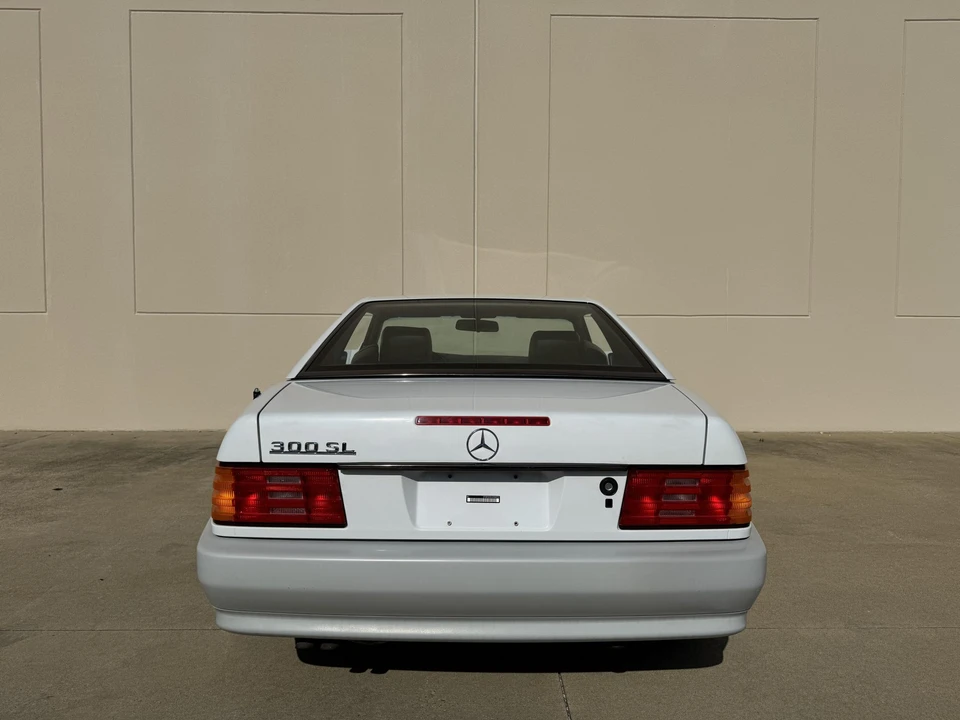 1990 Mercedes-Benz R129 SL-Class - Image 4 of 31
