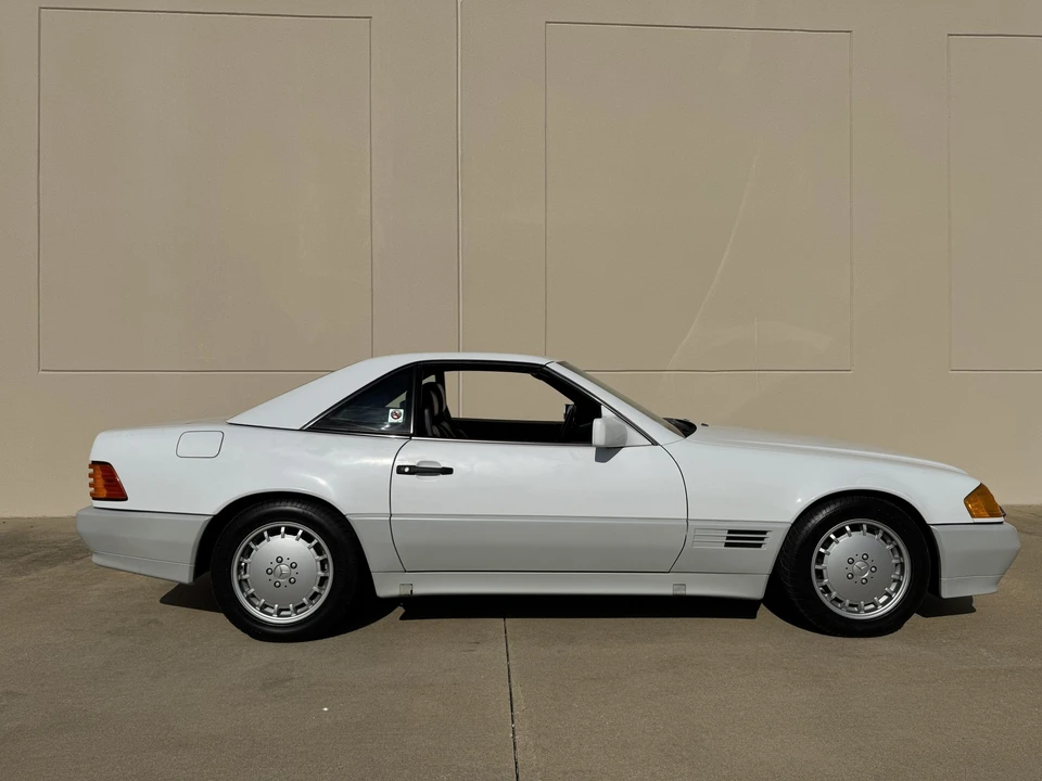 1990 Mercedes-Benz R129 SL-Class - Image 2 of 31