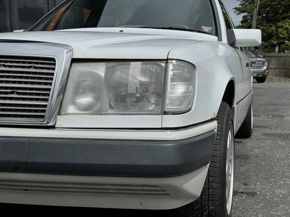 1990 Mercedes-Benz W124 E-Class - Image 24 of 31