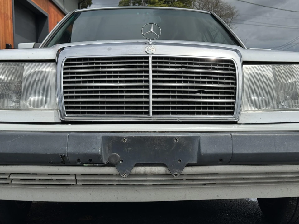 1990 Mercedes-Benz W124 E-Class - Image 23 of 31