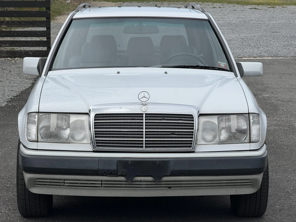 1990 Mercedes-Benz W124 E-Class - Image 21 of 31