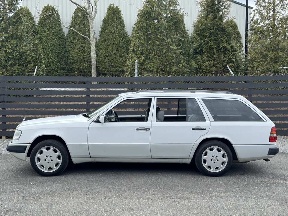 1990 Mercedes-Benz W124 E-Class - Image 8 of 31