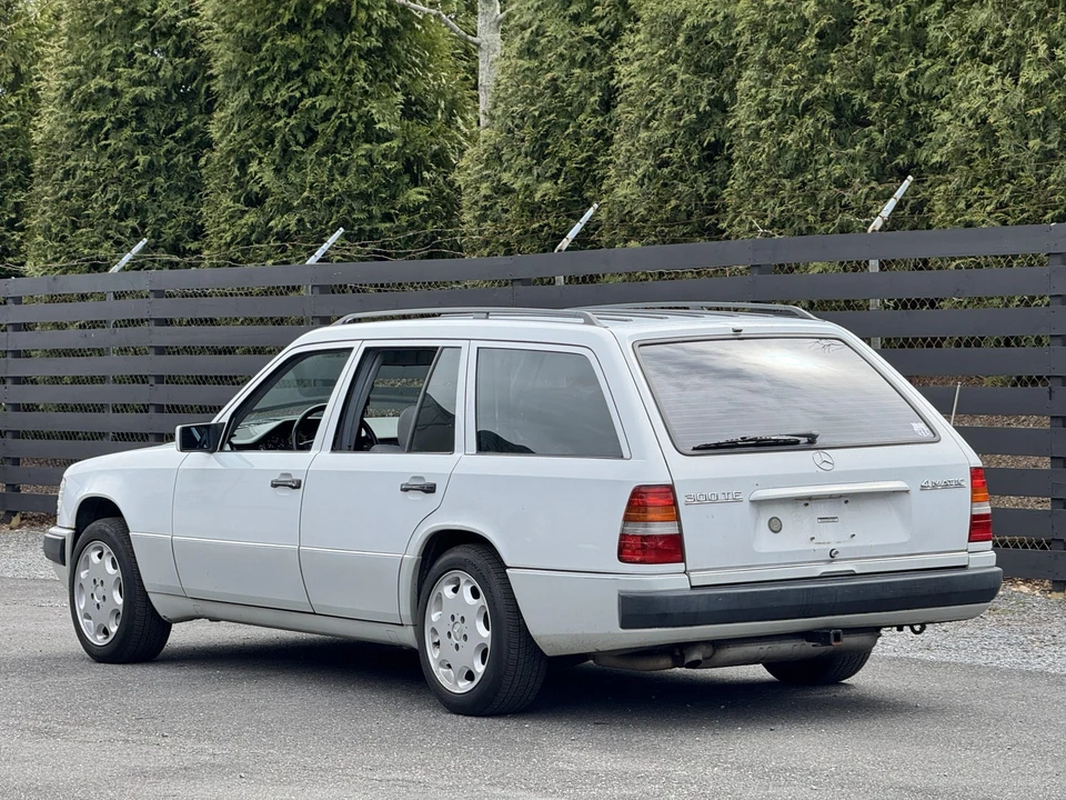 1990 Mercedes-Benz W124 E-Class - Image 9 of 31