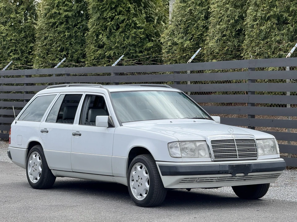 1990 Mercedes-Benz W124 E-Class - Image 18 of 31