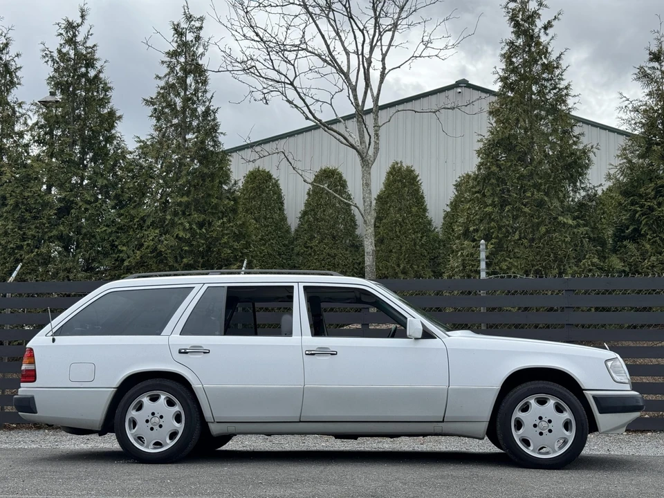 1990 Mercedes-Benz W124 E-Class - Image 17 of 31