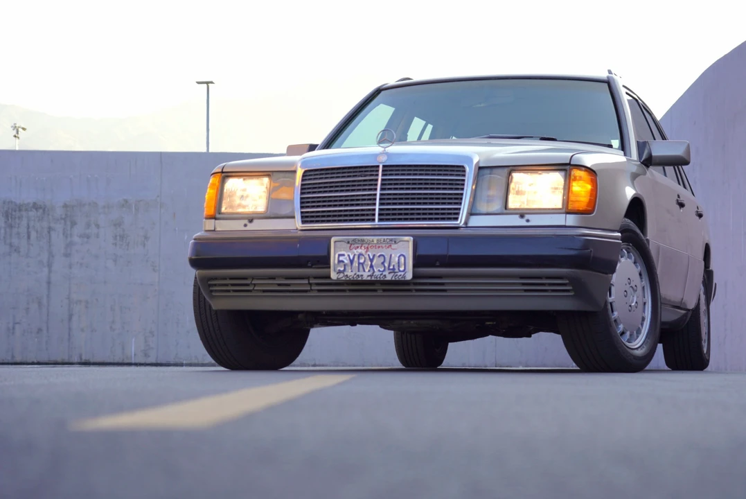 1990 Mercedes-Benz W124 E-Class - Image 9 of 31