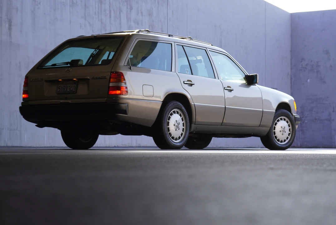 1990 Mercedes-Benz W124 E-Class - Image 21 of 31
