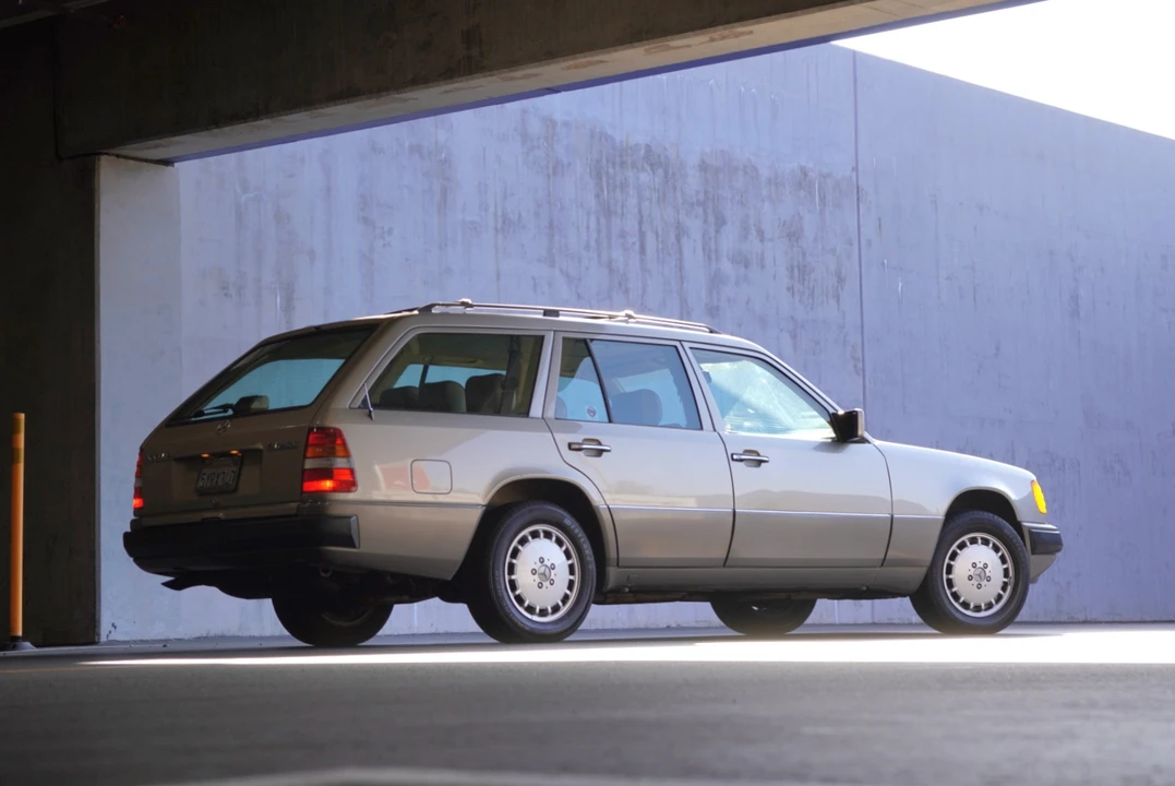 1990 Mercedes-Benz W124 E-Class - Image 19 of 31