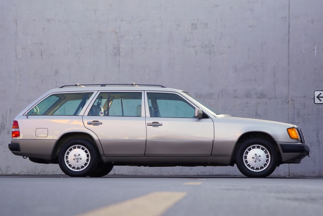 1990 Mercedes-Benz W124 E-Class - Image 14 of 31