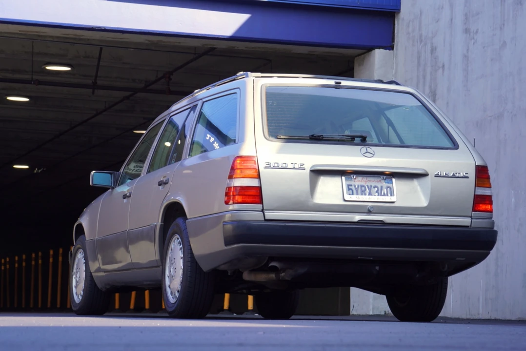 1990 Mercedes-Benz W124 E-Class - Image 31 of 31