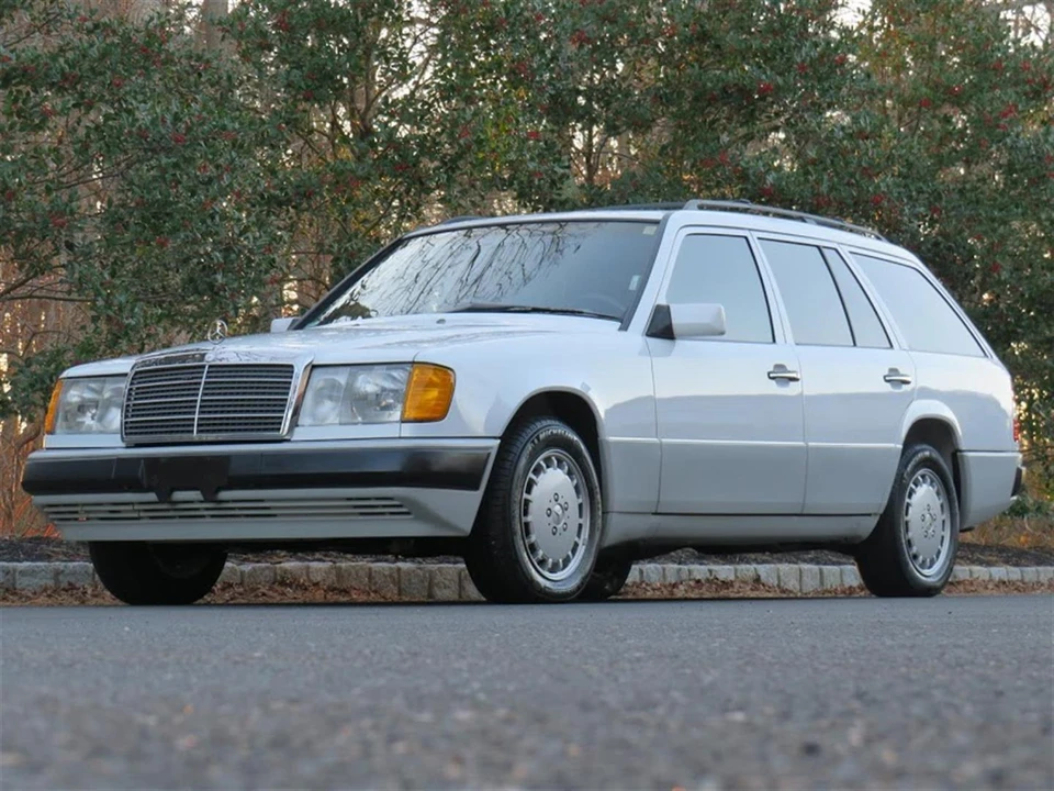1990 Mercedes-Benz W124 E-Class - Image 2 of 31