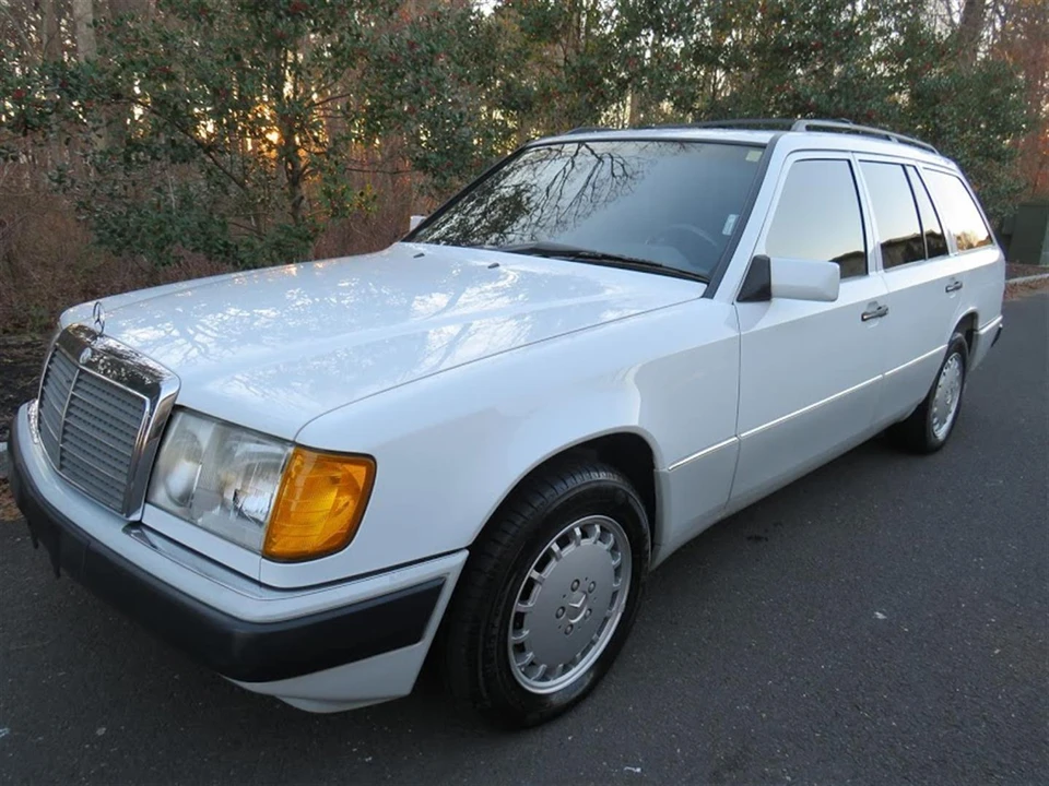 1990 Mercedes-Benz W124 E-Class - Image 18 of 31
