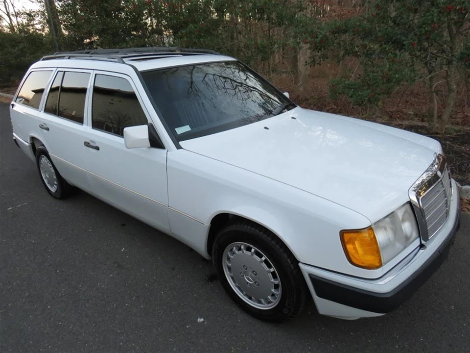 1990 Mercedes-Benz W124 E-Class - Image 14 of 31