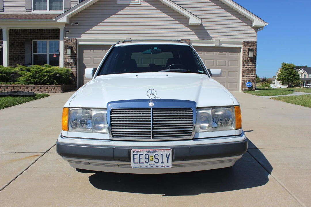 1990 Mercedes-Benz W124 E-Class - Image 10 of 31