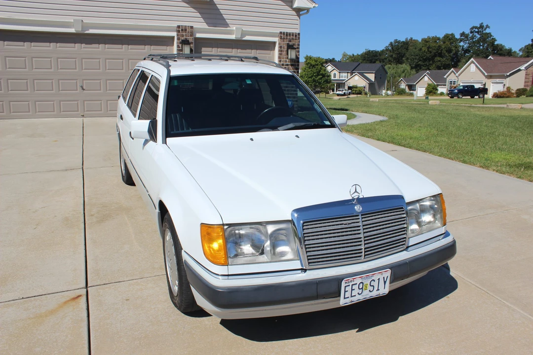 1990 Mercedes-Benz W124 E-Class - Image 8 of 31