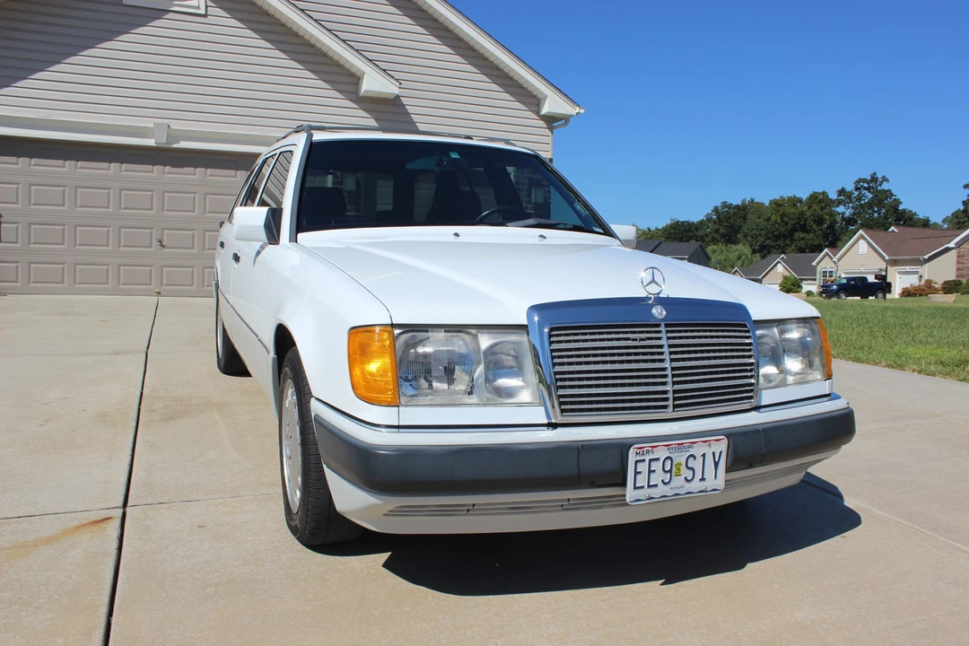1990 Mercedes-Benz W124 E-Class - Image 7 of 31