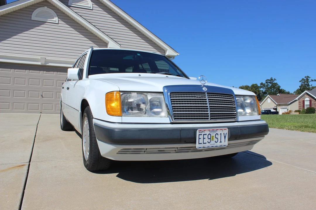 1990 Mercedes-Benz W124 E-Class - Image 6 of 31