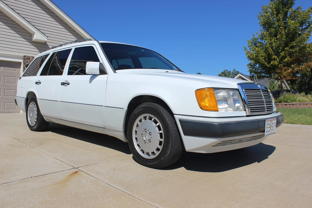 1990 Mercedes-Benz W124 E-Class - Image 3 of 31