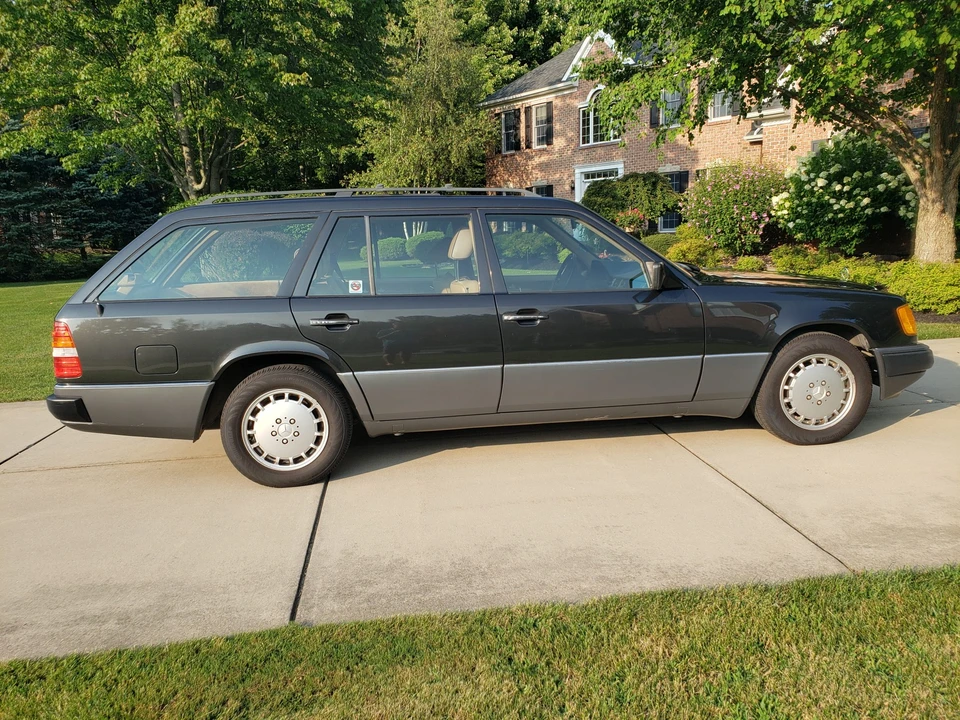 1990 Mercedes-Benz W124 E-Class - Image 18 of 31