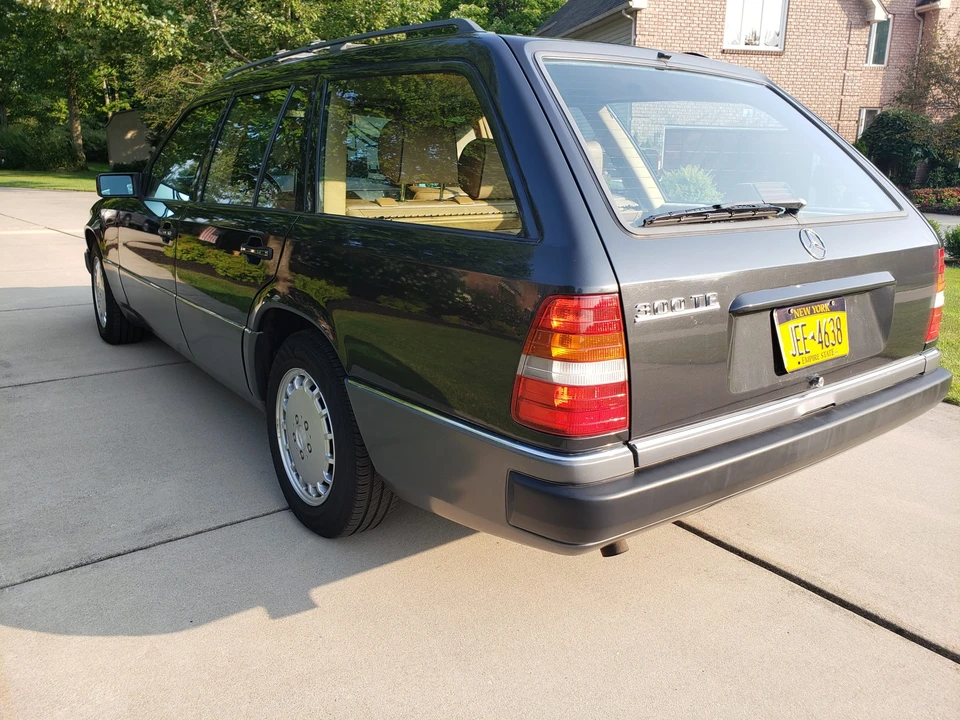 1990 Mercedes-Benz W124 E-Class - Image 26 of 31