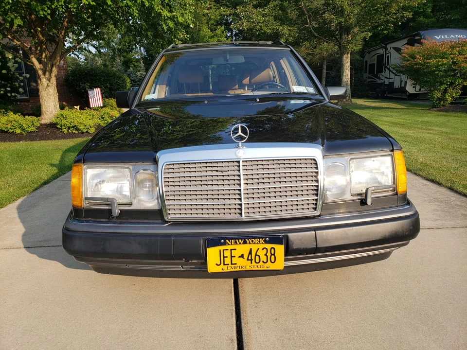 1990 Mercedes-Benz W124 E-Class - Image 6 of 31