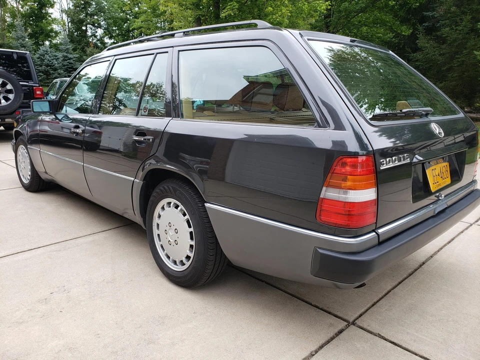 1990 Mercedes-Benz W124 E-Class - Image 27 of 31